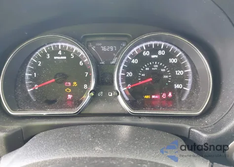 2019 Nissan Versa 1.6 Sv z USA, uszkodzony, nr VIN 3N1CN7AP8KL828048